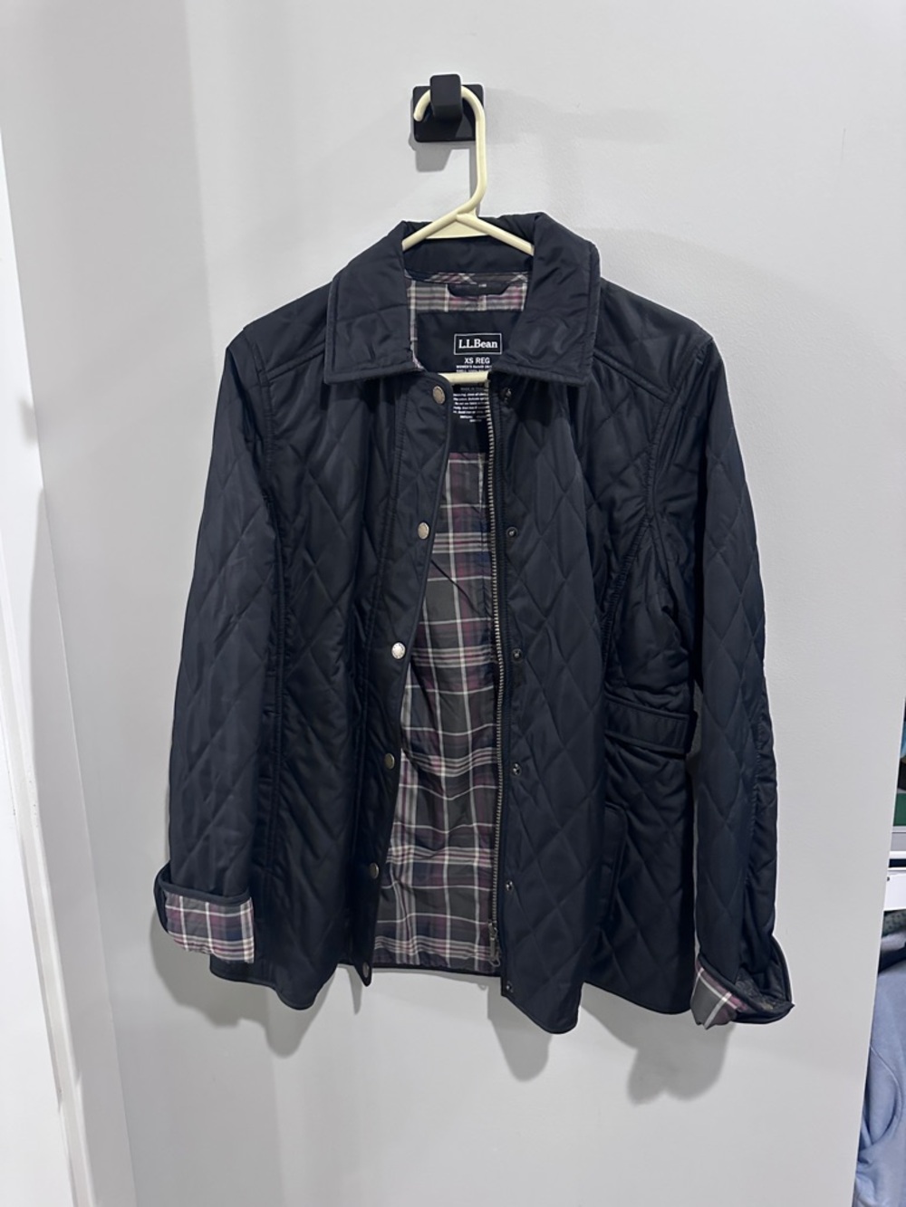 L.L. Bean Womens Quilted Black Jacket with Plaid Lining